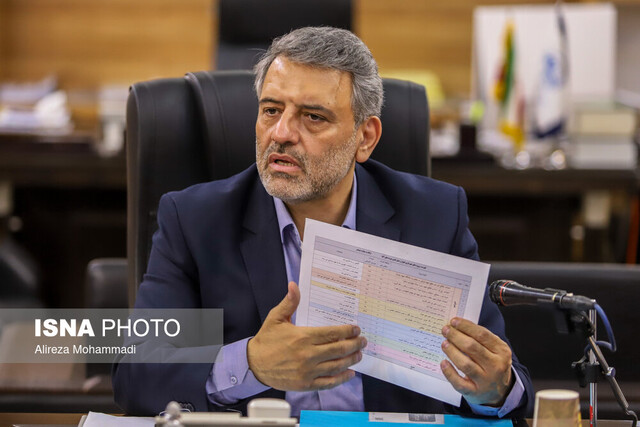 در منافع شهر نباید گروکشی شود در منافع شهر نباید گروکشی شود