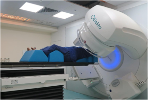 انجام اولین پرتو درمانی توسط دستگاه جدید شتاب‌دهنده در بیمارستان گلستان اهواز