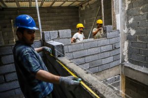 متقاضیان طرح نهضت ملی مسکن در خوزستان خدمات فنی مهندسی رایگان دریافت می‌کنند