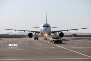 سرمایه گذاران داخلی و خارجی در فرودگاه آبادان حمایت می‌شوند