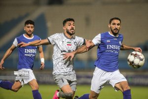 مدافع استقلال خوزستان در این تیم ماندنی شد