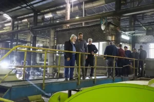 بازدید مدیرعامل هفت‌تپه پس از ثبت تناژ ۵هزار و پانصد تُنی تولید شکر