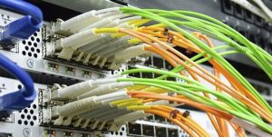 اجرای عملیات کابل برگردان در مرکز تلفن انقلاب شهرستان اهواز