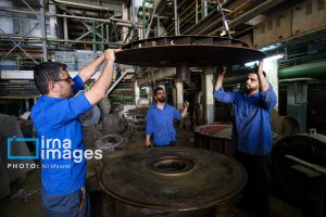 اختلافات حقوقی بانک پاسارگاد و لوله سازی اهواز منجر به توقف تولید نشود