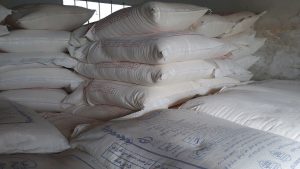 کشف ۵۴ تن آرد دولتی خارج از شبکه و بازداشت سه محتکر در خوزستان