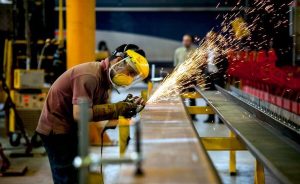 رفع موانع تولید در خوزستان با شناسایی چالش‌های پنج‌گانه صنایع