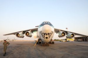 ورود هواپیمای آب‌پاش به اهواز برای مهار آتش‌سوزی در بخش عراقی تالاب هورالعظیم