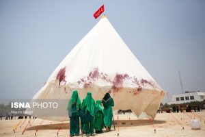 در نمایش خیابانی «رهسپار خیمه‌ها» به جنگ تحمیلی ۱۲ روزه پرداخته شده است