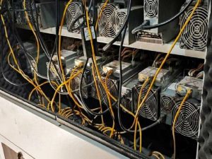 کشف ۶۰ دستگاه ماینر غیر مجاز در چاه کشاورزی اندیمشک