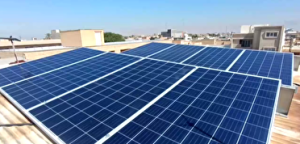 توانمندسازی مددجویان کمیته امداد با اجرای طرح‌های نیروگاه خورشیدی خانگی