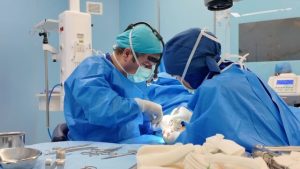 انجام عمل پیوند انگشتان پا به جای انگشتان دست در آبادان