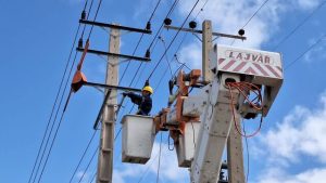 فاز جدید تبدیل شبکه سیمی به کابل‌ خودنگه‌دار در خوزستان در حال اجراست