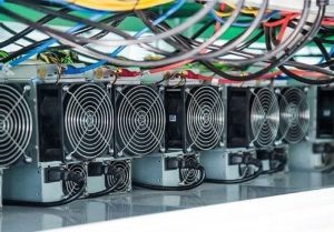 کشف و ضبط ۴۰ دستگاه ماینر غیرمجاز در اهواز