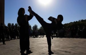 خانواده‌ها و شرکت‌های خوزستانی از مسیر رشد ورزش بانوان حمایت کنند