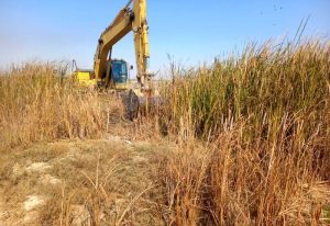 مرمت شکستگی خط لوله و مهار نشتی آب درون حوضچه خط لوله ۸۰۰ میلیمتری چمران