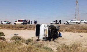 ۲۴ مصدوم در پی انحراف مینی‌بوس در محور آبادان – ماهشهر