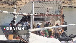 مهار آتش سوزی یک فروند لنج صیادی در هندیجان