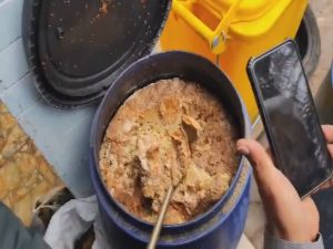 پلمپ کارگاه زیرزمینی تولید ترشی غیربهداشتی و فاقد مجوز قانونی با دستور دادستانی مرکز خوزستان